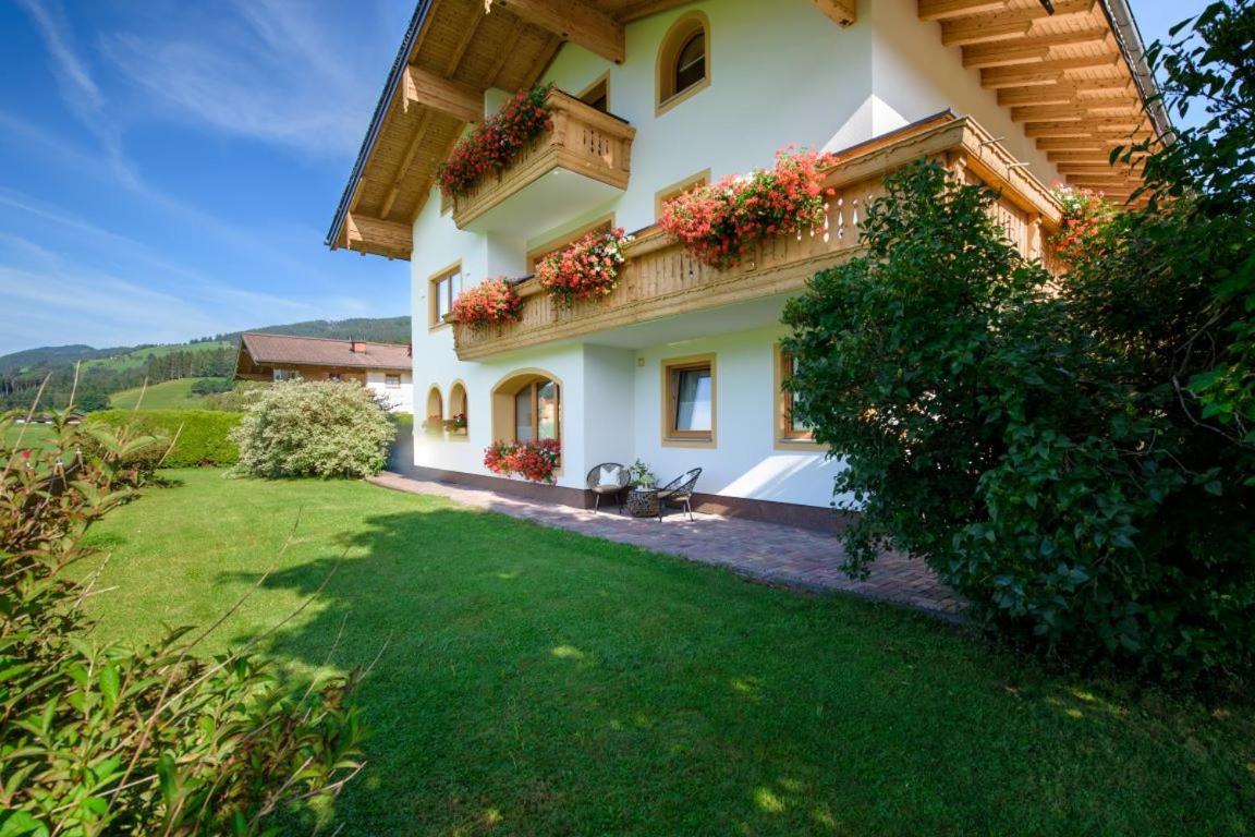 Appartement-Gästehaus Ursula Flachau Exterior foto