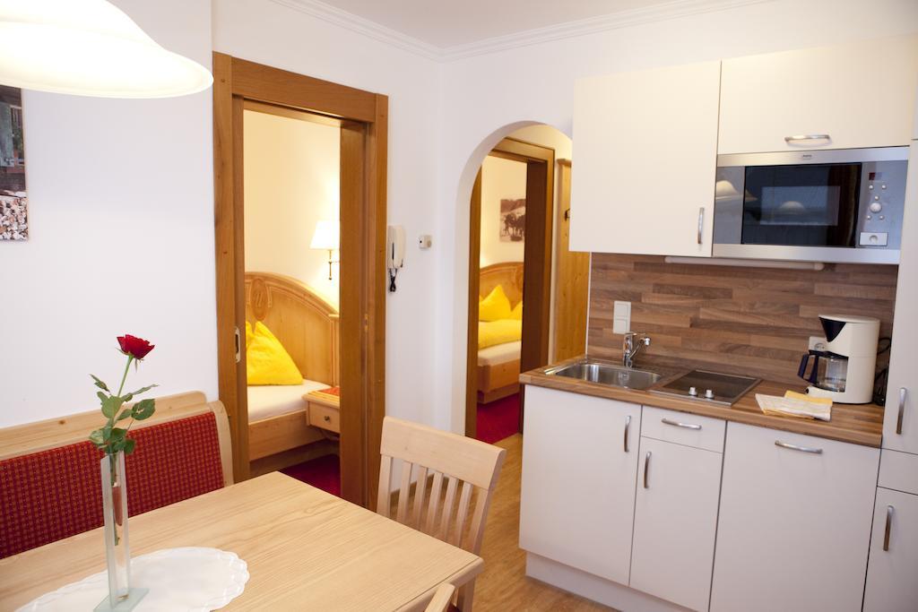 Appartement-Gästehaus Ursula Flachau Zimmer foto