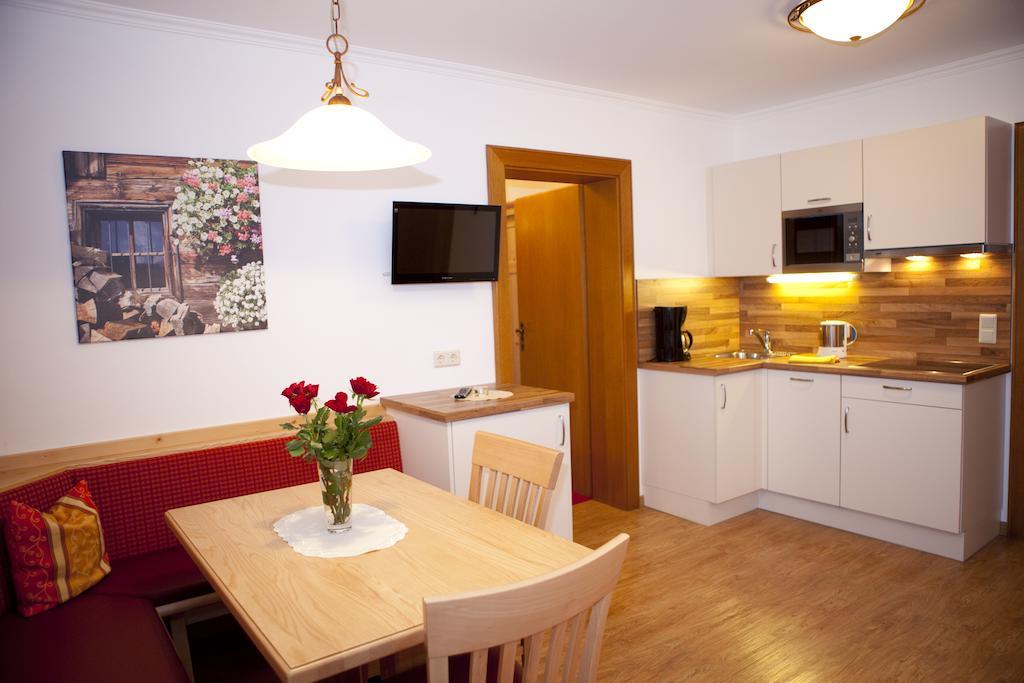 Appartement-Gästehaus Ursula Flachau Zimmer foto